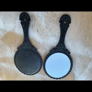 Handheld mirrors